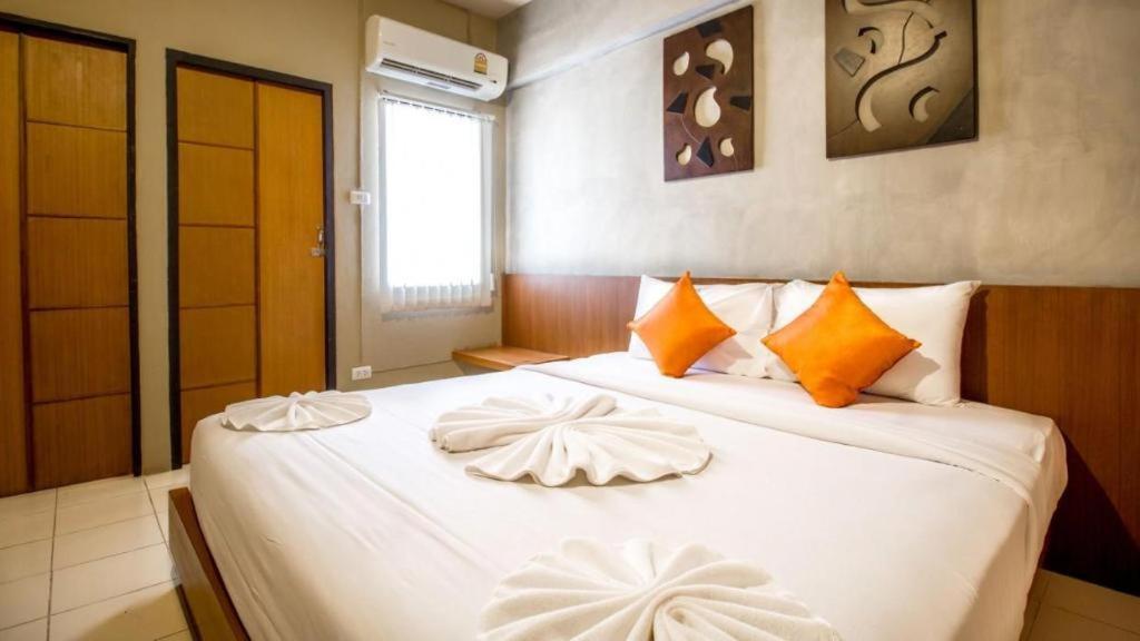 Hotel B2 Santitham à Chiang Mai Extérieur photo